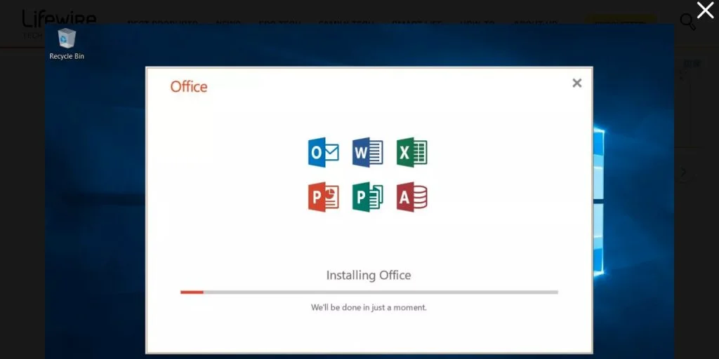 Cửa sổ cài đặt Office 365 hiện lên và bắt đầu được khởi chạy