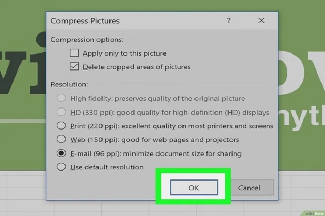 Bật mí những bí quyết về cách giảm dung lượng file Excel nhanh và gọn 6 Trong nhóm công cụ Adjust chọn Compress Picture
